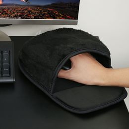 USB Verwarmde handmuiskussen met polssteun Ondersteuning Gamer Warm Winter Computer Office Desk Soft Fashion Mice Mat voor gaming