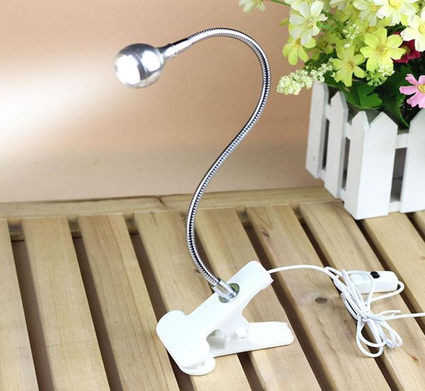 USB rechargeable flexible Eyecare Readable LED LED Pince de clips de lumière à côté de la table de lampe de bureau