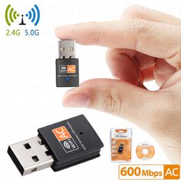 Adaptador WiFi USB 2,4 GHz 5 GHz 600 Mbps Antena WiFi Banda dual 802.11b / n / g / ac Mini receptor inalámbrico de tarjeta de red para computadora con caja al por menor La mejor calidad