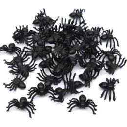 Utile 50pcs 214cm en plastique noir araignée Halloween décoration Festival fournitures drôle blague jouets décoration réaliste Prop3154717