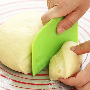 Handig bakgebakgereedschap Crème Spatel Diy Pastry Snijders Fondant Dough Scraper Cake Cutter Baking Tool Keukenaccessoires FY2682