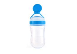 Handige veiligheidssiliconen babyfles met lepel Voedingssupplement Rijstpasta Zuigflessen Handig en praktisch 240 ml 1562 Y21309072