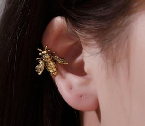 Ushaped Little Bee Oree Cuffs Femmes Single Insect Alloy Ear Oret Ored Clip European Retro Metal Animal No Piercing Clips Moucles d'oreilles F3674110