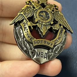 URSS Doble Broche Broche de águila rusa Decoración de medallas militares Pin retro MIA SOUVENIR COLECCIÓN 240412