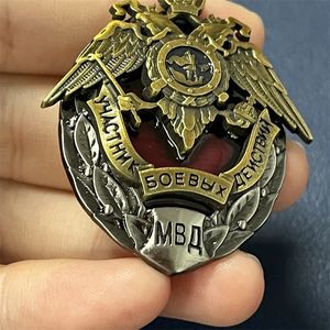 Badge d'aigle à double tête de l'URSS Broche de médaille militaire russe Pin de médaille militaire russe Retro Collection de souvenirs MIA unique 240412
