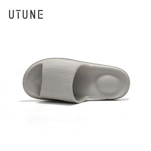 Utune 32cm Massage Slippées non glissées à grande taille Eva Intérieur Slides Light Femme Chaussures maison Men Sandales imperméables Gray 240410