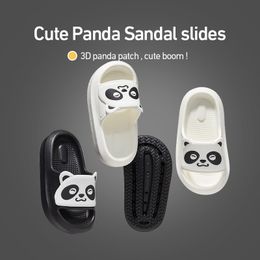 Utune Panda Summer Sandals Slippers voor Kid zachte schattige dia's 2 6 jaar jongen en meisje Chinese klomp 7 12 babyschoenen 220618