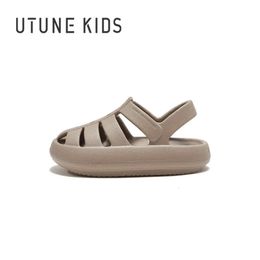 UTUNE sandalias romanas para niños niñas verano niños zapatos de playa niños 4 ~ 12Y zapatillas antideslizantes al aire libre transpirable EVA suave 240323