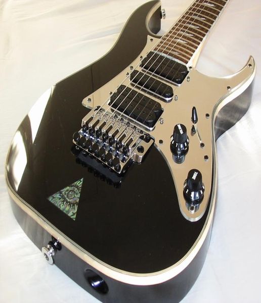 UV777 Universo Steve 7 cuerda Mirror de guitarra negra de guitarra Pickguard Floyd Rose Tremolo Abalone Desaprando la pirámide Hsh 8334387