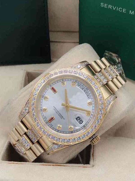 Reloj de lujo Fecha GMT Reloj de diamantes Hombres con estilo Dial de oro Calendario Pulsera Hebilla plegable Master Luxury s Es Diseñador