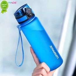 UzSpace sportwaterfles BPA gratis 500/1000 ml Tritan Frosted Plastic Lekproof Shaker Tea Filter beker voor reisgymn aan de buitenlucht