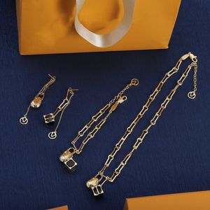 V 2023 – Bracelet de styliste, bijoux à la mode, boucles d'oreilles de haute qualité, ensemble de colliers, cadeau de mariage, dernière collection