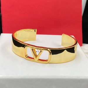 V Diseñador de brazalete Gold Mens Designer Pulsera Vintage Goste de brazalete chapado en brazaletes Joyas de diseñador para mujeres abriendo pulseras