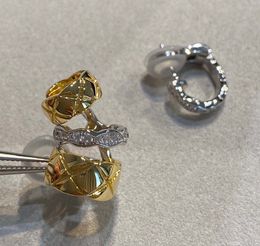 V Gold Charm Clip Earring met Diamond voor Vrouwen Bruiloft Sieraden Gift hebben Box PS3200