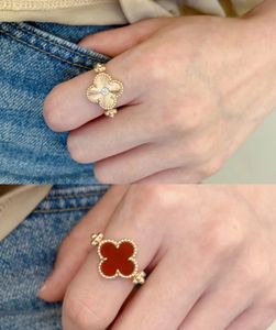v-gouden Designer Ring voor vrouw cadeau 18k Nieuwe Dubbelzijdig Roterende Vier Bladbloemmotief Ring Rode Jade Medaille Chico Gesneden Bloem liefdesring met doos