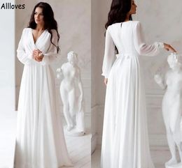 Col en V en mousseline de soie une ligne robes de mariée avec des manches longues plage d'été simples robes de mariée boho pour la mariée plis élégantes robes de mode de mariee plus la taille CL1418