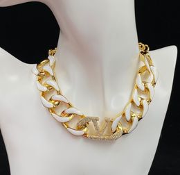 V ketting voor vrouwen 18k Gold vergulde luxe designer kettingen Hangketting Ketting Ketting Juwelier Party Gift