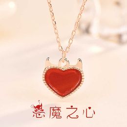 Collar en V Li Ming S925 Plata de Ley Devils Heart Necklace Y2K Neckchain Instagram Fashion Love Collar Chain Mujer Versátil y Único