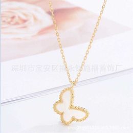 Collier en V V Gold Version Haute Fanjia Personnalisé Petit Papillon Blanc Fritillaria Collier Femme Clavicule Chaîne Plaquée avec Or Rose 18 Carats Droit