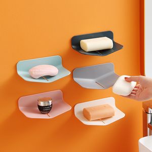 V-vormige zeepdoos Wall gemonteerde gratis geponste zelfklevende afvoer Holder Holder Badkamer Accessoires Douche Plastic opbergvak