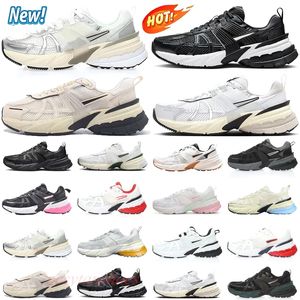 V2K Runtekk Baskets Chaussures de course Plateforme V2K Run Summit Blanc Métallisé Argent Noir Graphite Gris Hommes Femmes Baskets basses