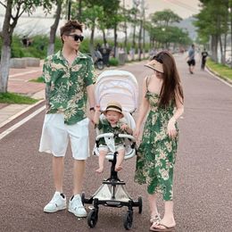 Vacation Look Family Clothing Mom and Daughter Resort Dress Daddy and Me Father Son Matching Shirts Couple Look Beach 240403