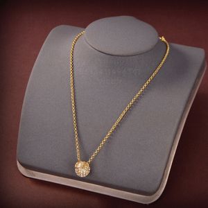 Créateur de collier VaIentino pour femme compteur le plus élevé Advanced Materials 5A T0P cadeau exquis plaqué or 18 carats perles de diamant créateur de marque avec boîte 004
