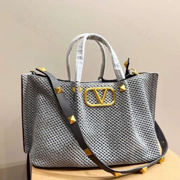 Sac de sac de valentine Sac de créateur de haute qualité Luxurys raffias sac fourre-tout vlogo rivet grand magasin dame weave plage sac femme voyage croix paille pochette paille sacs 819