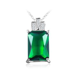 Cadeau d'anniversaire Mode Vert Carré Cristal Cubique Zircone À La Main Femmes Bijoux Pendentif avec Chaîne Collier