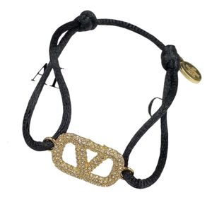 Valentinolies Bracelet Designer Femmes Top Qualité Avec Boîte Bracelet En Acier Inoxydable Or Boucle Bracelet Bijoux De Mode Hommes Pour Femmes Et Hommes Plaqué 18K