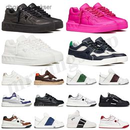 Valentinolies Zapatos de San Valentín Valentinosneakers Altos bajos Low Tops Amore One Stud Spgass Casual Designer Mujeres Mujeres Vestidos de lujo Lowtop C Z7rl