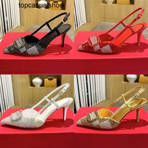 Valentino Slingback Crystals Pump Bordado 80mm Mujer Negro Rojo Kitten Heel Zapatos de vestir Clásicos Hebilla Punta puntiaguda Tobillo Rhinestone Sandalia Diseñador de lujo S