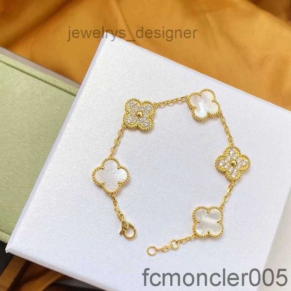 Van 4 / Four Cleef Leaf Clover Charm Couleurs Bracelets Chaîne de bracelet 18k Gold Agate Shell Moto-of-Pearl For Women Girl Wedding Jewelry Gifts Wholesalee 4V60
