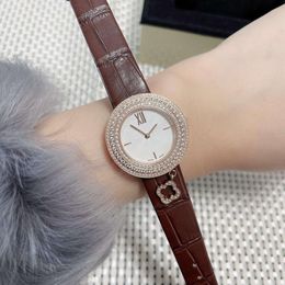 Van Causal lady G étanche Causal Cleefly Femmes Montre De Luxe Van Designer FashionQ Bijoux Femmes Polyvalent Diamant Étanche Charms Montre De Luxe OGAN