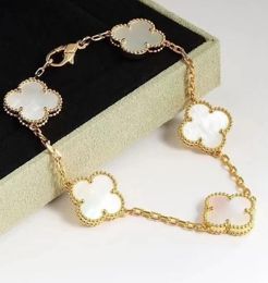 Van Clover Bracelet Designer Sieraden Vier bladarmbanden Gold Sier Plaat Agaat Diamant mode -van Love Charm Chain For Women Wedding Gift Party 20 Color