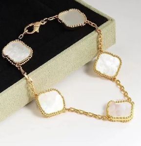Bracelet Luxury Designer Bijoux Four Leaf Bracelets 18k Gold Silver Plate Agate Diamond Fashion Love Chaîne de charme pour femmes Party de cadeau de mariage 20 Couleur