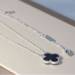 Van Clover ketting Cleef Four Leaf Clover Neckalces versie Lucky Grass Four Leaf Grass Natural Blue Sands ketting voor vrouwen Plated Lock Bone Chain Sterling Zilver