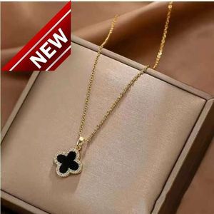 van klaver ketting Designer Clover Hanger Ketting Japan Koreaanse Kleur Dubbelzijdig Zwart en Wit Diamanten Inleg Dames Sieraden Cadeau