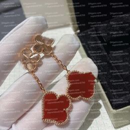 Van oorrangontwerper voor vrouwen topkwaliteit klassieke vijf bloem earring sieraden mode vanly schone ketting geavanceerde sieraden vijf bloemen hanger oorbellen oorbellen