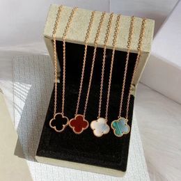 Collier Van Collier Collier Gold Pendant Four Leaf Diamond Classic Colliers For Womens Long Chain Bijoux Titane Sier Multicolor Pated