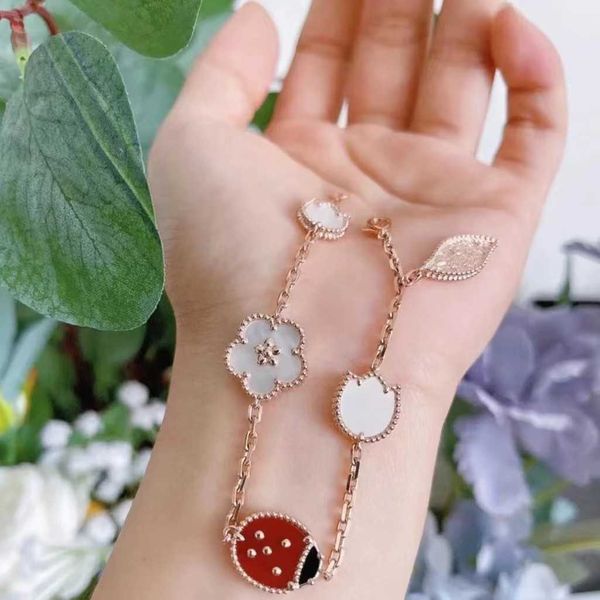 Vans Fashion Clover V Golden Fan Family Finon Flower Ladybug Bracelet Feme Feme Four Leaf Grass Beetle Bracelet 18K Rose Gold Fritillaria Bracelet Flower Lucky Flower