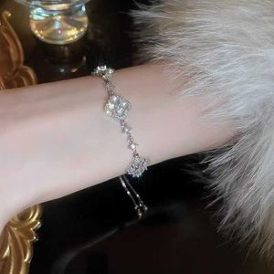 Vans Lucky Clover armband voor vrouwen lichte luxe kleine en elegante prachtige vriendin handwerk cadeau niet vervagen cadeau voor vriendin