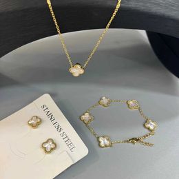 Vans Lucky Clover ketting oorbellen armbanden driedelige set gekleurde meisjes nieuwe Instagram lichte luxe high-end klein en klassiek