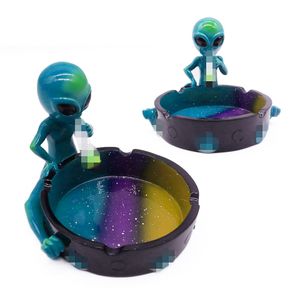 Últimos coloridos Alien Smoking Resin Skulls Aliens Cenicero Escritorio Hierba Tabaco Consejos para cigarrillos Contenedor Cigar Holder Soporte Ceniceros DHL Gratis