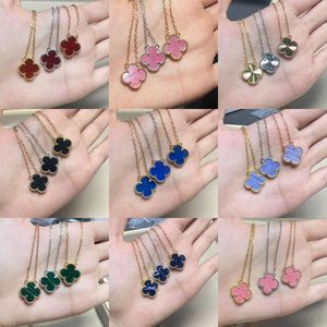 Verschillende 4 vier blad klaver rosé goud zilveren ketting Jowery voor vrouwelijke ontwerper Golden Jewelries Woman Man Charms Link Chain Mother Sister Valentine Gift Black Red