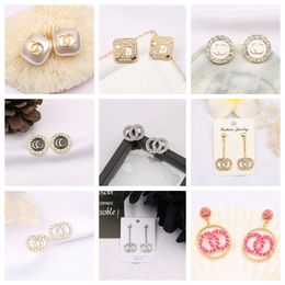 Diverses boucles d'oreilles de luxe 925 boucles d'oreilles de créateur en argent lettres strass bijoux femmes 18k plaqué diamant cadeaux de mariage de fête 2024