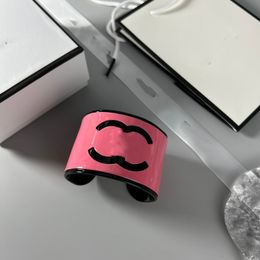 Varios Nuevo CCity Bangle Internet celebridad dama Mujeres C Pulsera abierta Diseñador de moda Pulsera con dijes Mujer Accesorios de alta calidad para la cena Fiesta 29