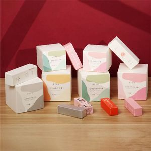 Diverses boîtes d'emballage, boîtes de couleurs de produits de soin personnalisées, polyvalentes