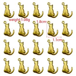 Diverses postures Product Two Color Small Cat Charms Animal Pendant Bijoux marquant les cadeaux pour femmes accessoires matériaux 15pcs / lot