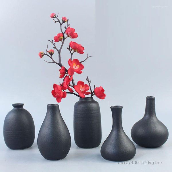 Vases 1pc Chinois blanc et noir rétro en céramique petit vase artisanat Dry Flower Discoration de la maison décoration mate givrée